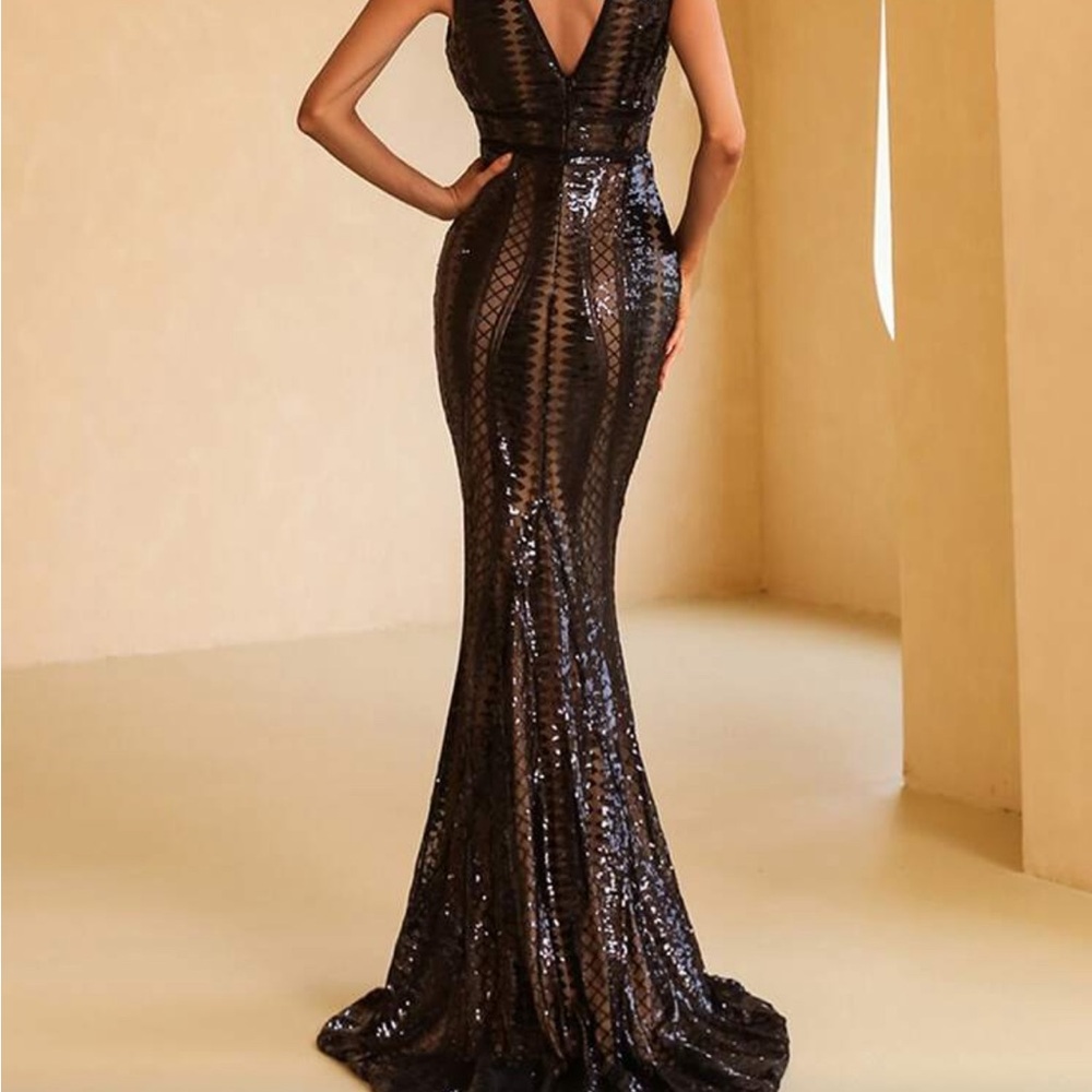 Black Sequin Backless Dress - Picture 2 of 7
